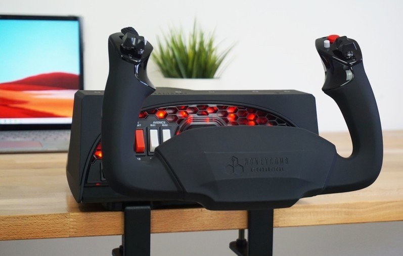 Phu kien lai may bay cho game 2 trieu GB hinh anh