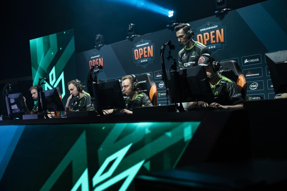 Sau 22 nam,  suc anh huong cua Half-Life van con do anh 3