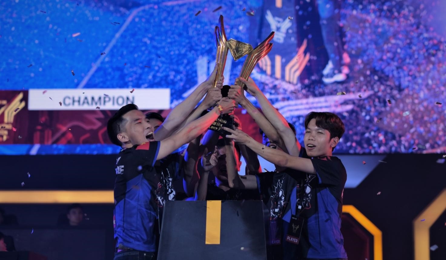 Giai dau cua Free Fire nang muc tien thuong len 2 ty dong hinh anh