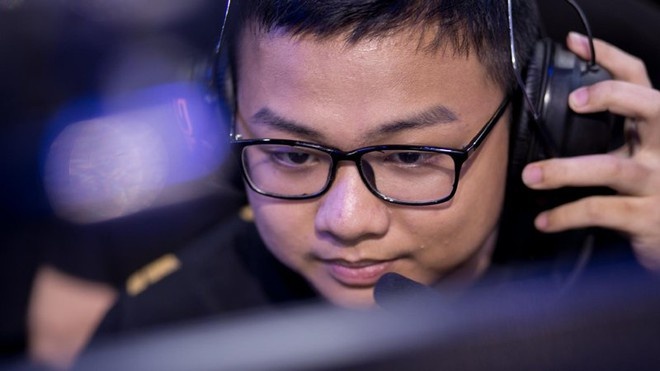 Bao Han Quoc cho tuyen thu VN toa sang tai chung ket the gioi LMHT hinh anh