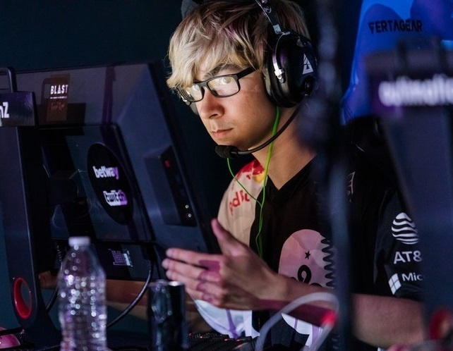 Tuyen thu goc Viet dung top 1 Valorant Bac My hinh anh