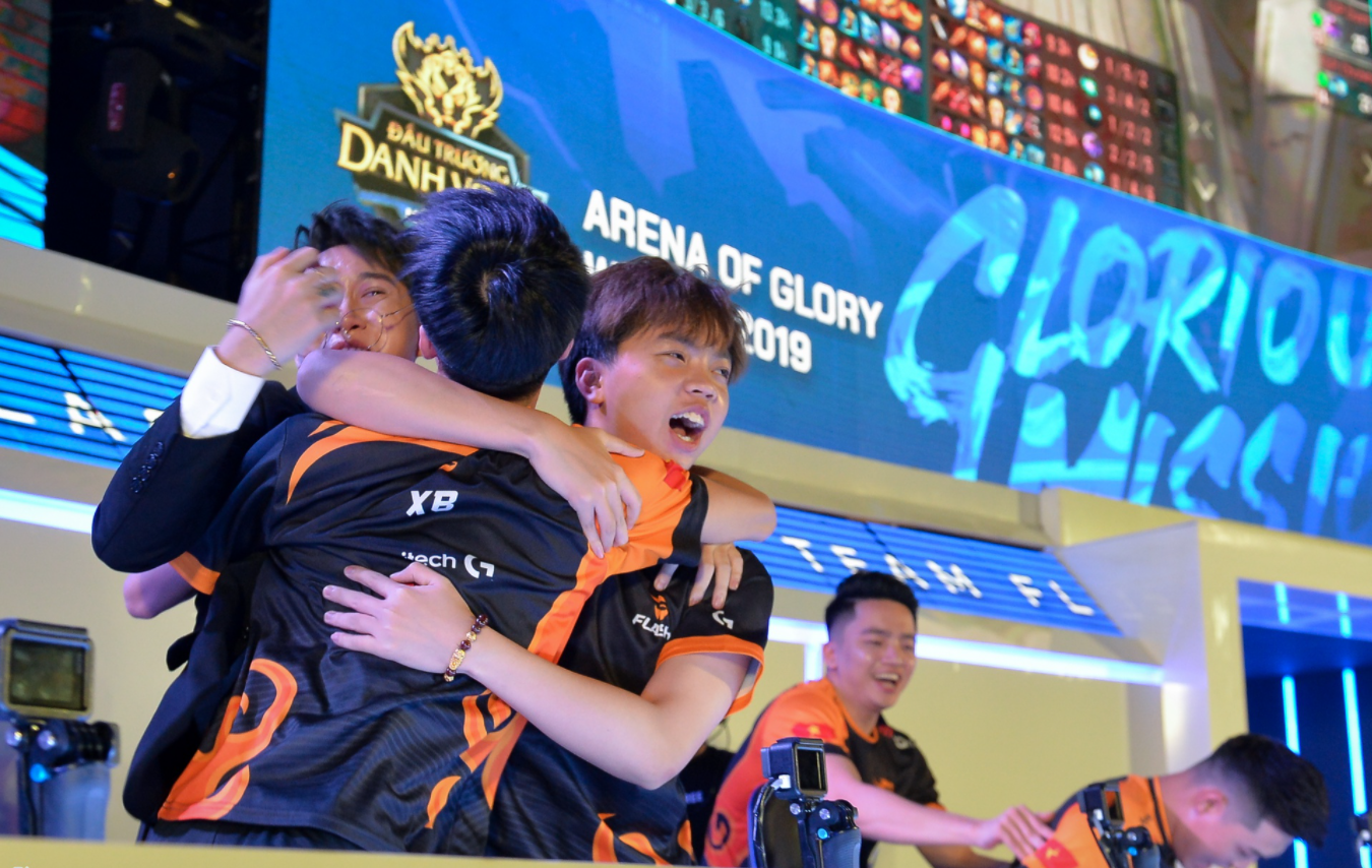 Toc Chien chua toi,  tuyen thu Team Flash da chan Lien Quan anh 2