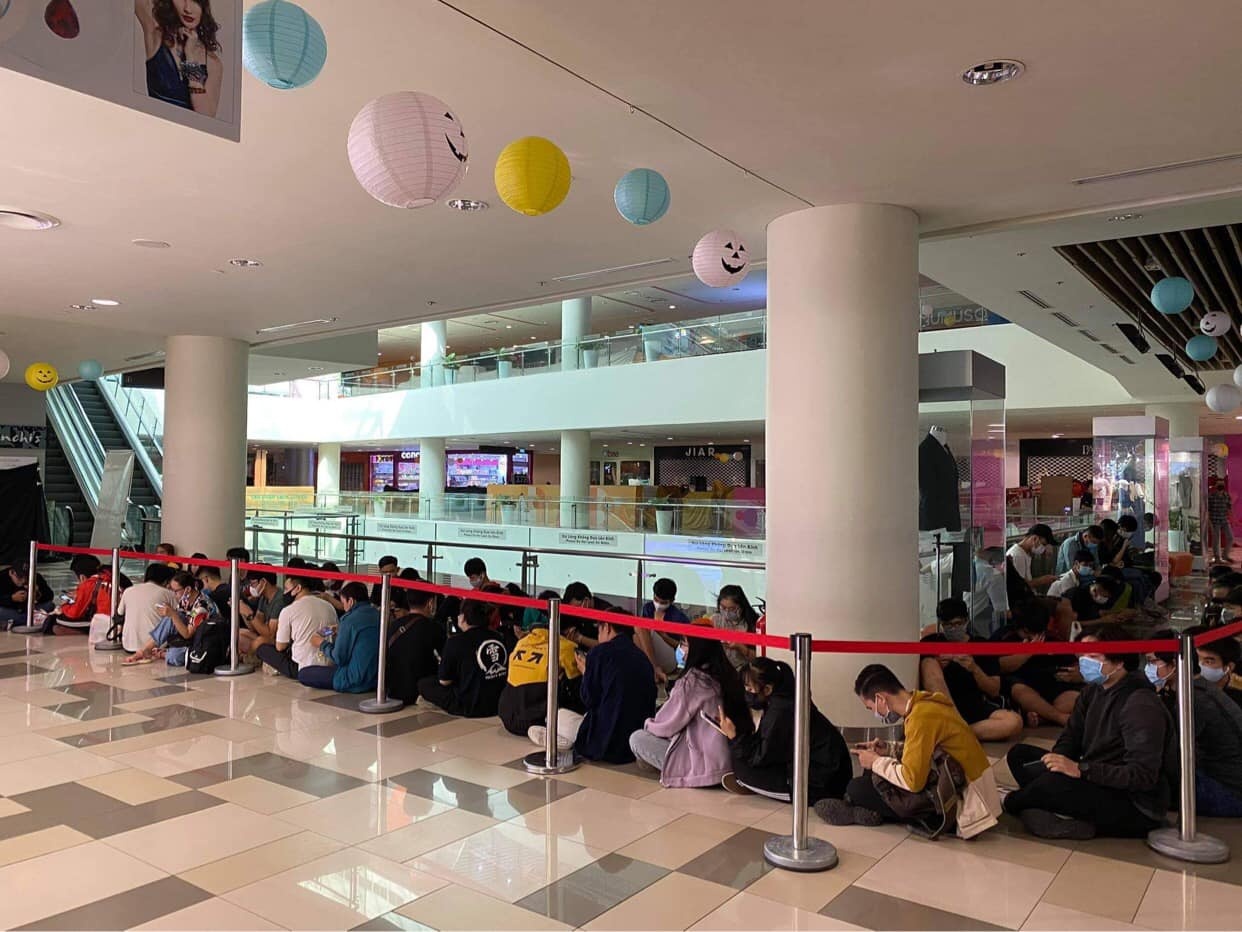 Khong co Team Flash,  ve xem chung ket Lien Quan van 'chay' sach anh 2