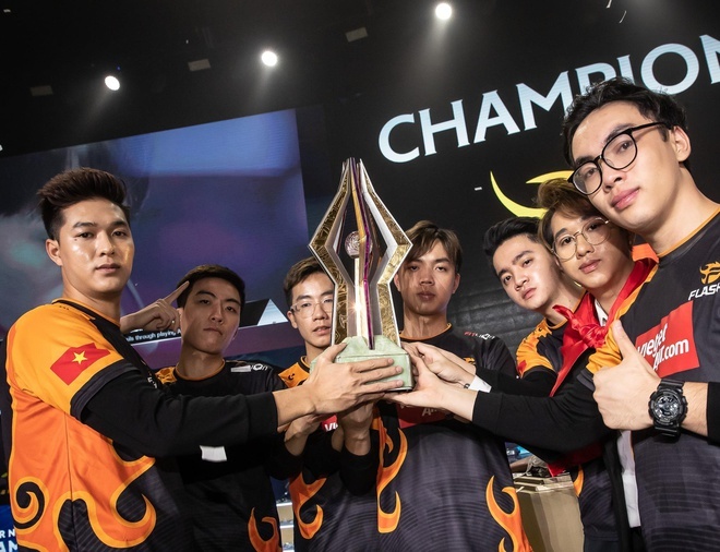 Lien Quan Mobile ra sao neu khong co Team Flash? hinh anh