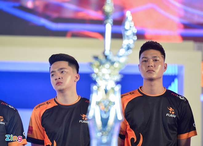 Lien Quan Mobile ra sao neu khong co Team Flash? anh 2