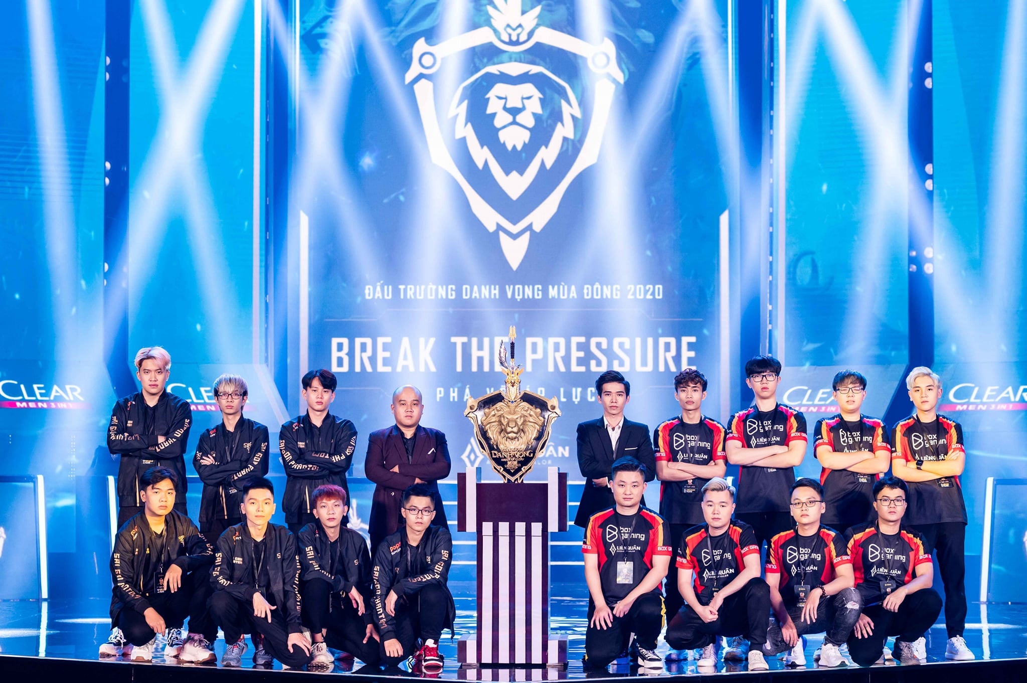 Saigon Phantom vo dich Lien Quan Mobile anh 1