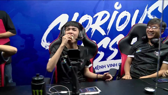 'Than rung' Lien Quan mot thoi tim nhom 'leo rank' Toc Chien anh 1