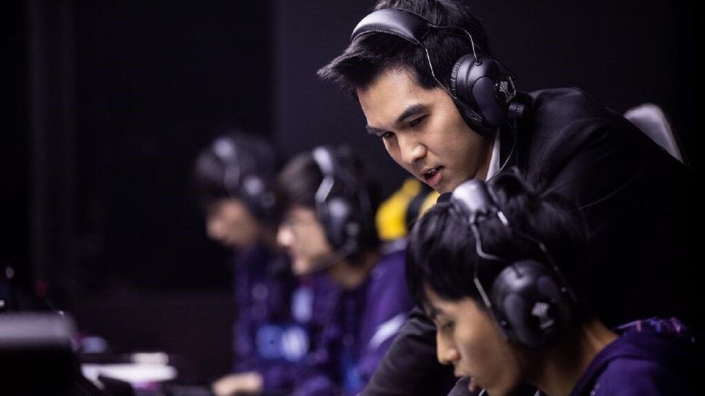 HLV Thai Lan: 'Toc Chien se som gay anh huong tai VN, Thai Lan' hinh anh