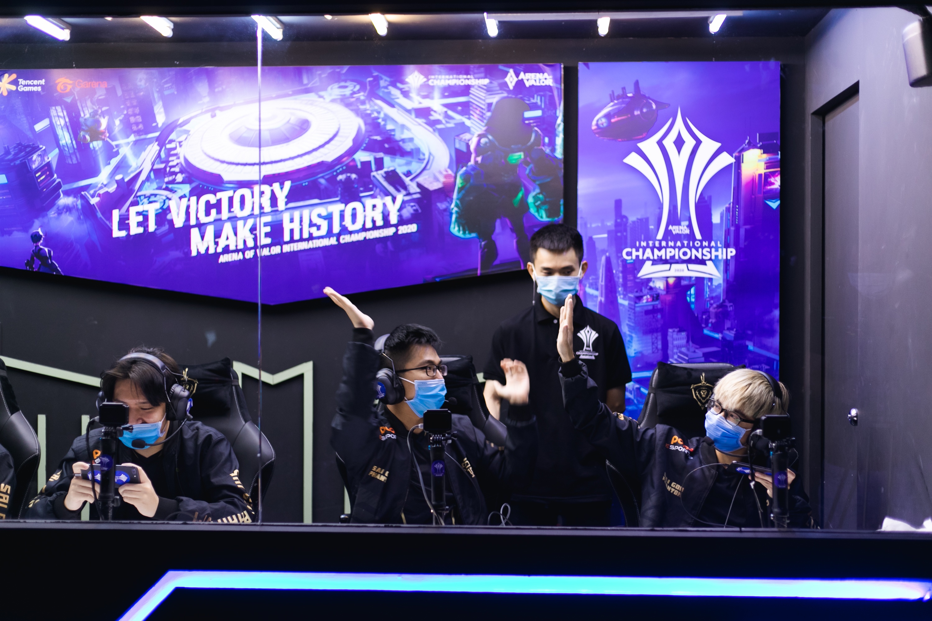 Huy Popper: 'Su dot bien cua SGP la con dao hai luoi' anh 3