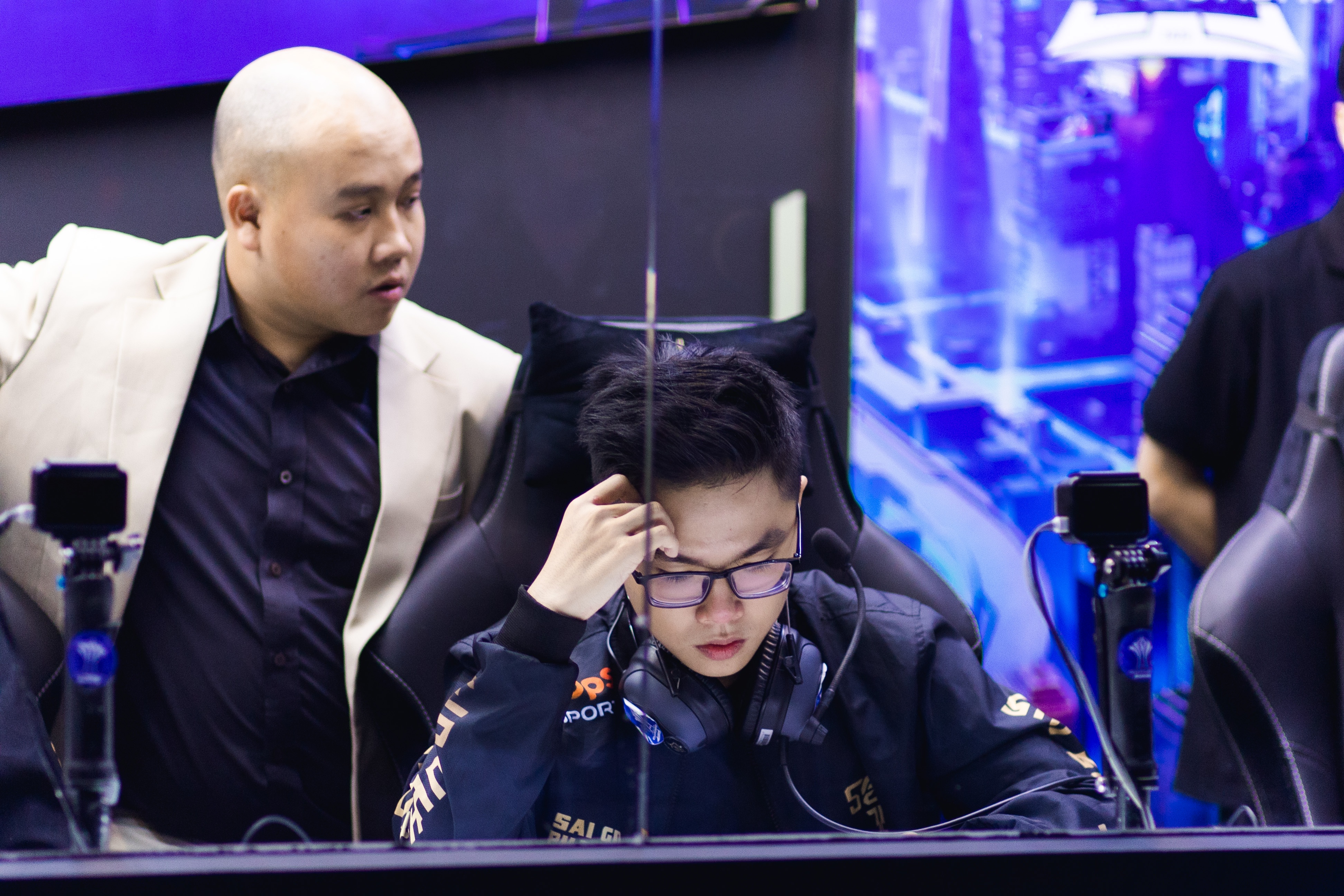 Fan Lien Quan bat ngo khi SGP khong thang noi MAD Team anh 2