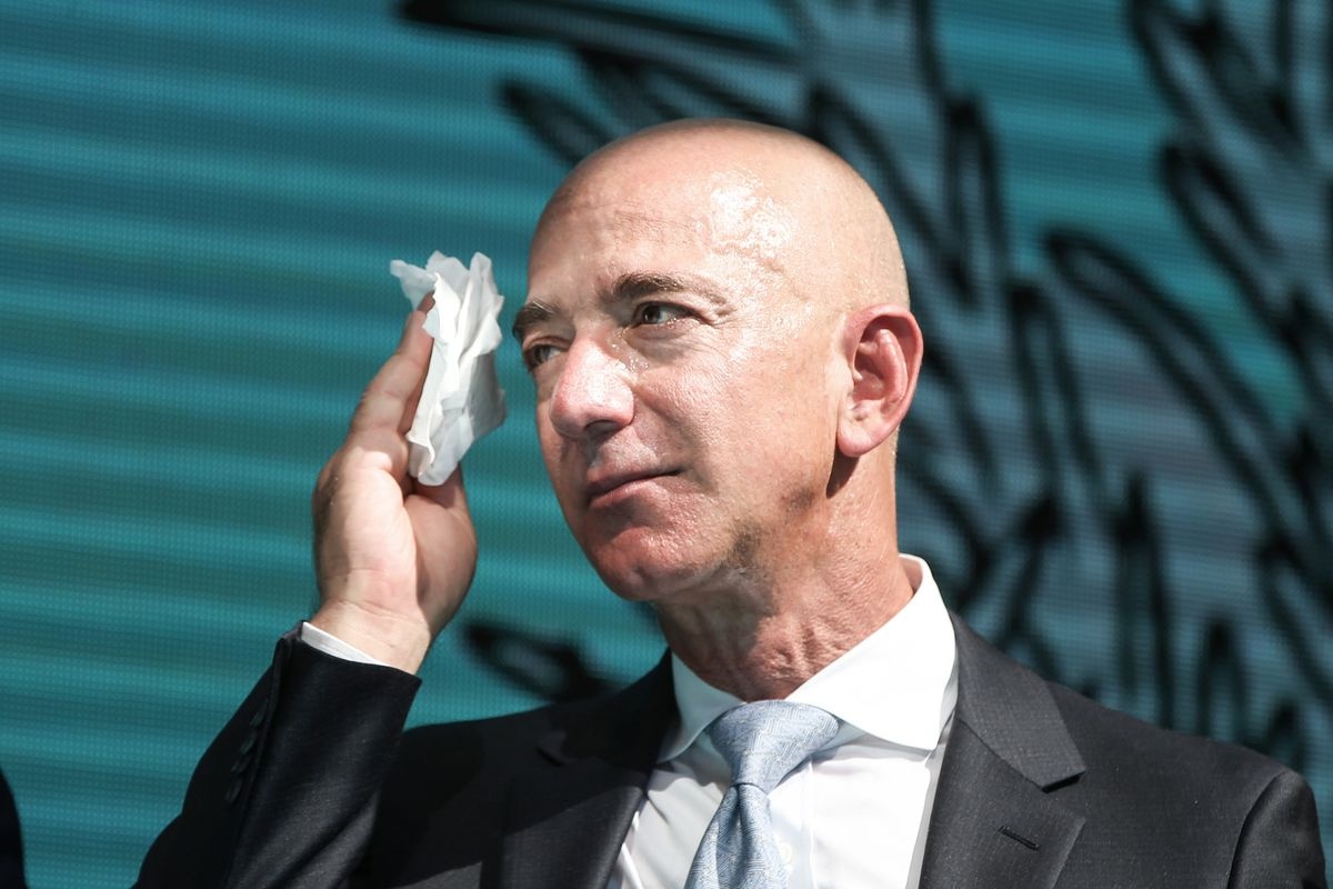 Ben trong suy nghi Jeff Bezos anh 2