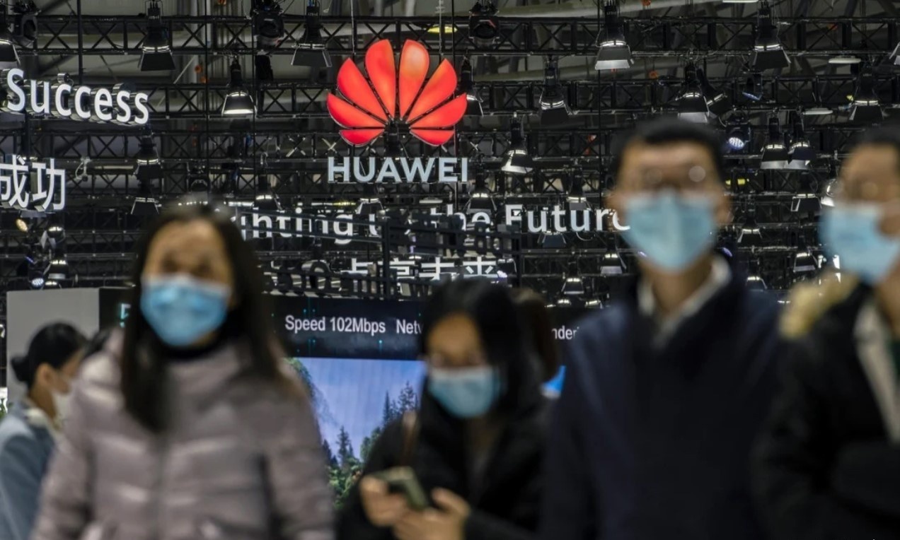 Huawei phan ung truoc lenh cam cua My anh 1