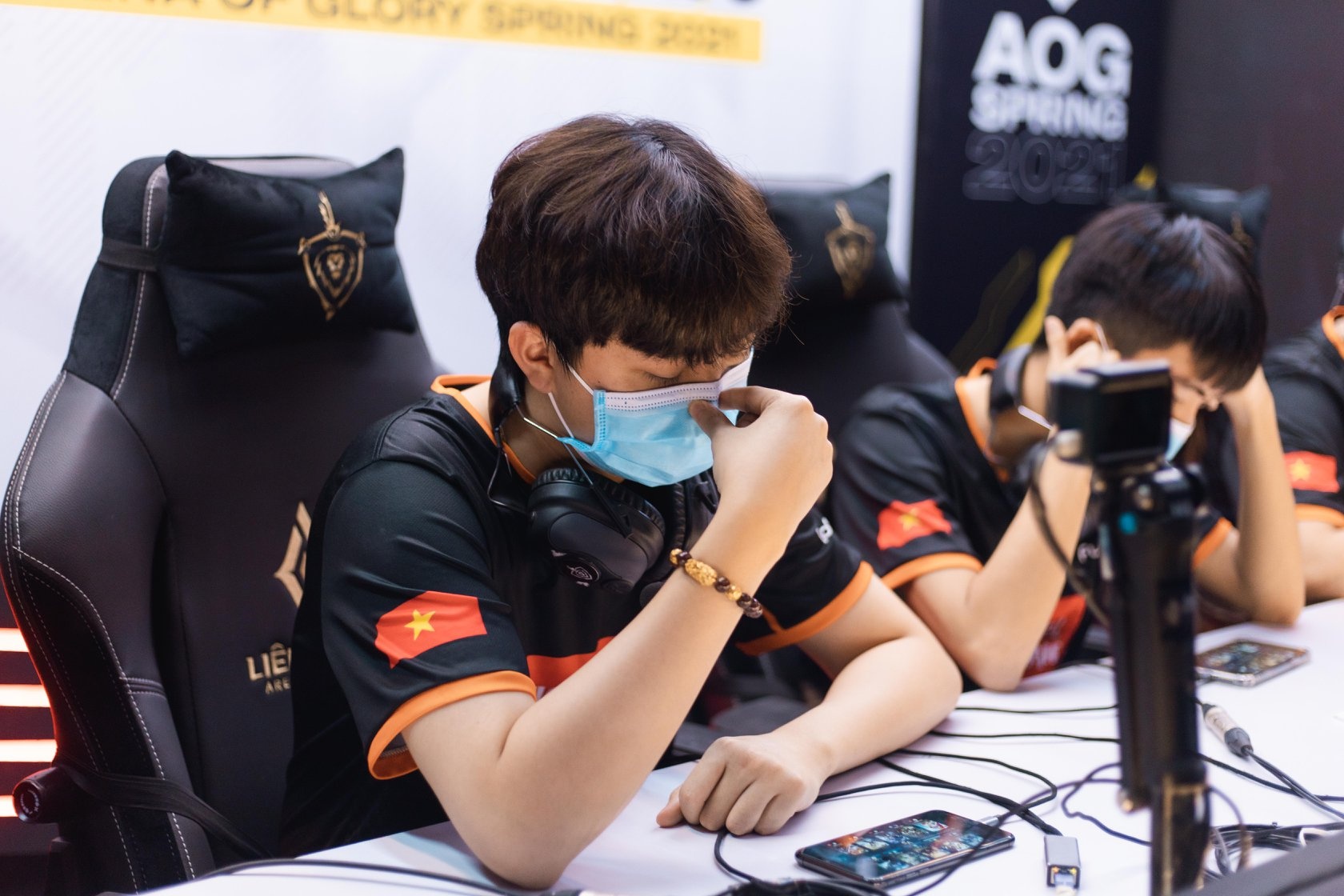 Team Flash that bai kho tin truoc Cerberus hinh anh