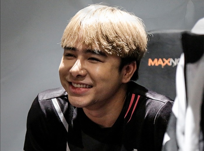 Loi di nao cho Zeros sau khi bi cam thi dau Lien Minh Huyen Thoai? hinh anh