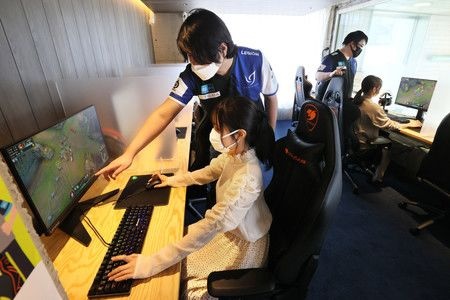 Phong gym the thao dien tu tai Nhat Ban anh 3