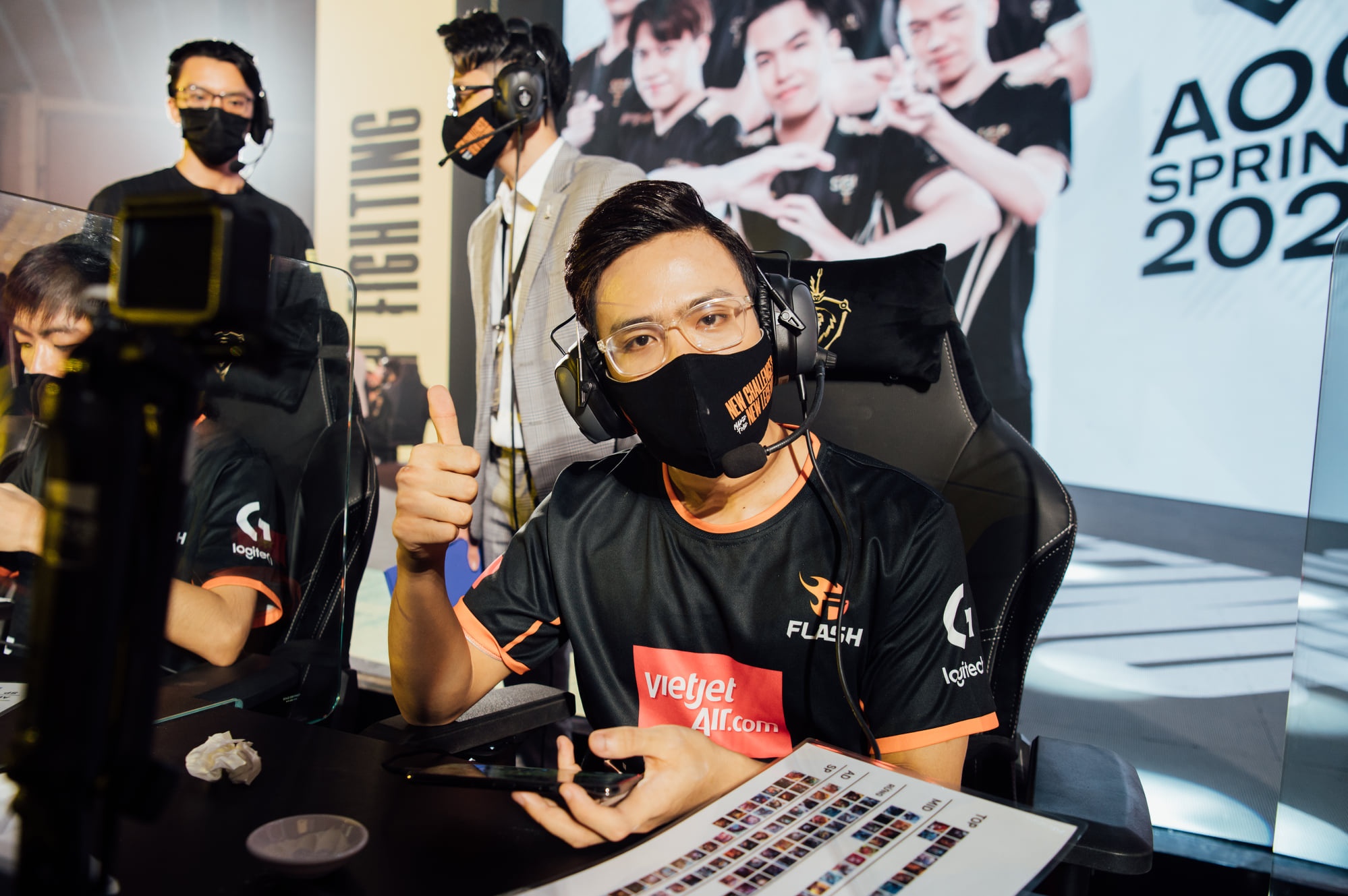 Hủy diệt SGP 4-0, Team Flash trở lại ngai vàng Liên Quân VN ảnh 3 Huy diet SGP 4-0, Team Flash tro lai ngai vang Lien Quan VN anh 3