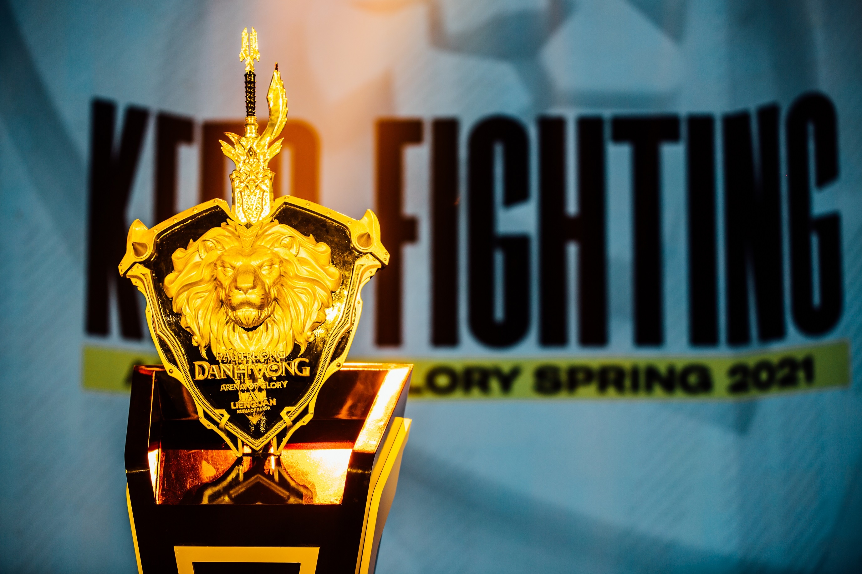 Huy diet SGP 4-0, Team Flash tro lai ngai vang Lien Quan Mobile hinh anh