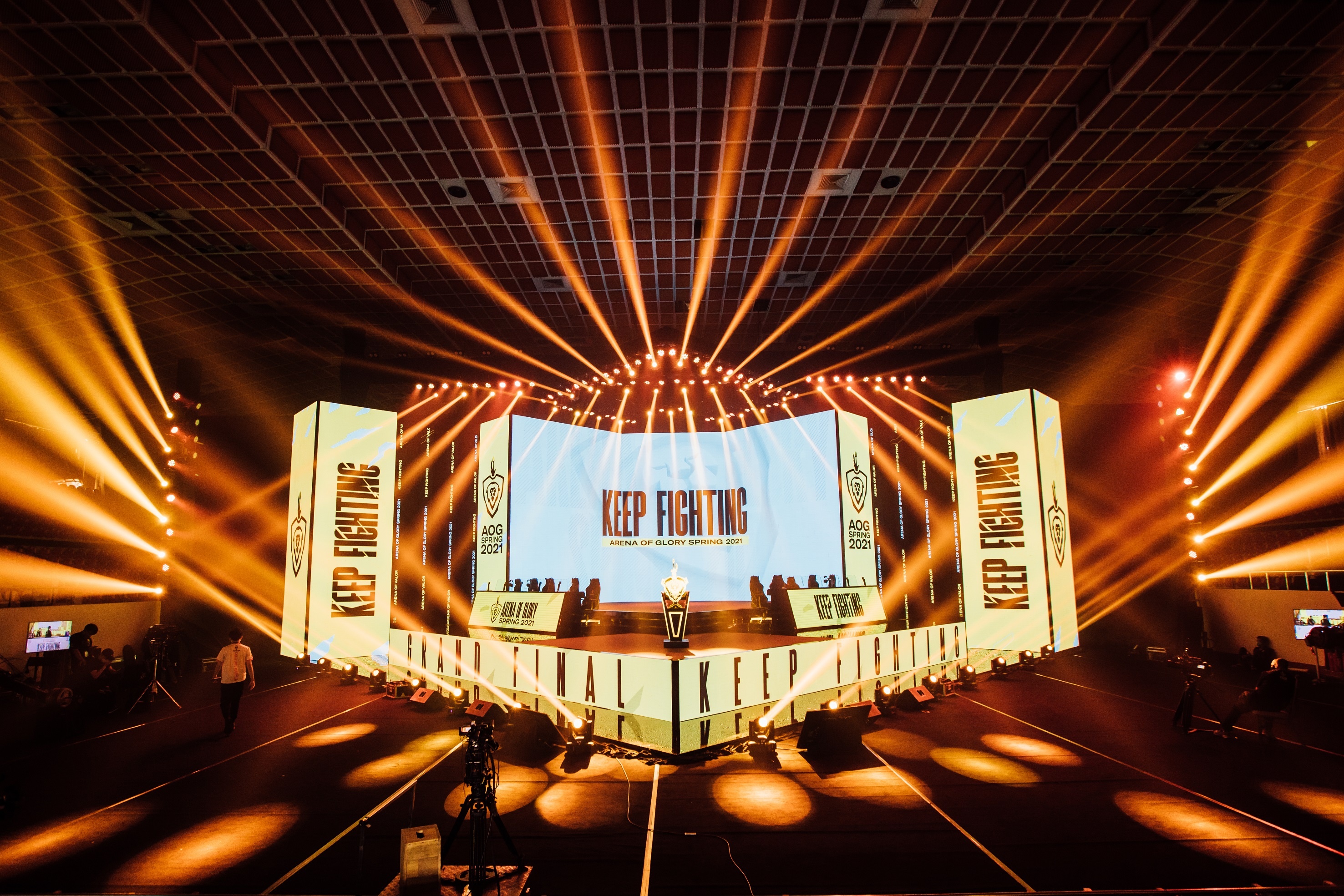 Hủy diệt SGP 4-0, Team Flash trở lại ngai vàng Liên Quân VN ảnh 1 Huy diet SGP 4-0, Team Flash tro lai ngai vang Lien Quan VN anh 1