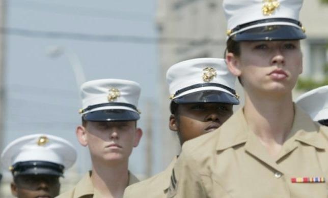 Cau chuyen cay dang cua cac nu quan nhan My bi tung anh nhay cam hinh anh