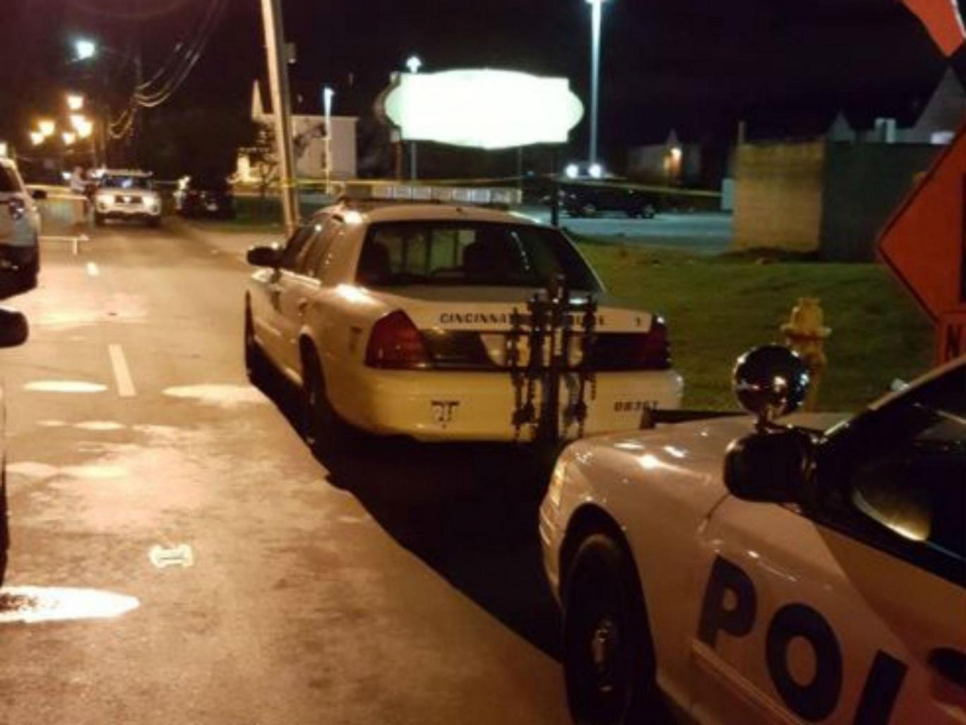15 nguoi bi ban trong vu no sung tai hop dem o Cincinnati hinh anh
