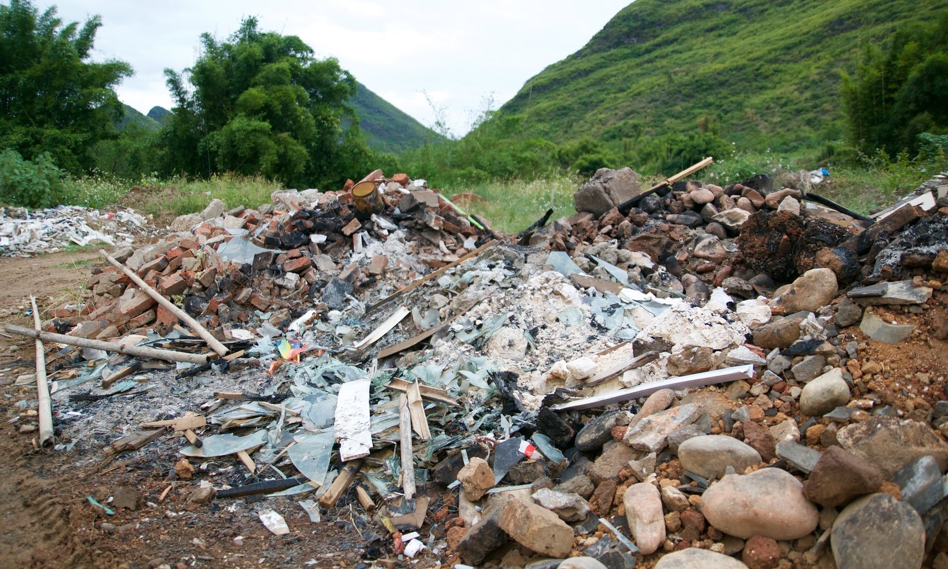 sông ô nhiễm ở Quế Lâm ảnh 2 song o nhiem o Que Lam anh 2