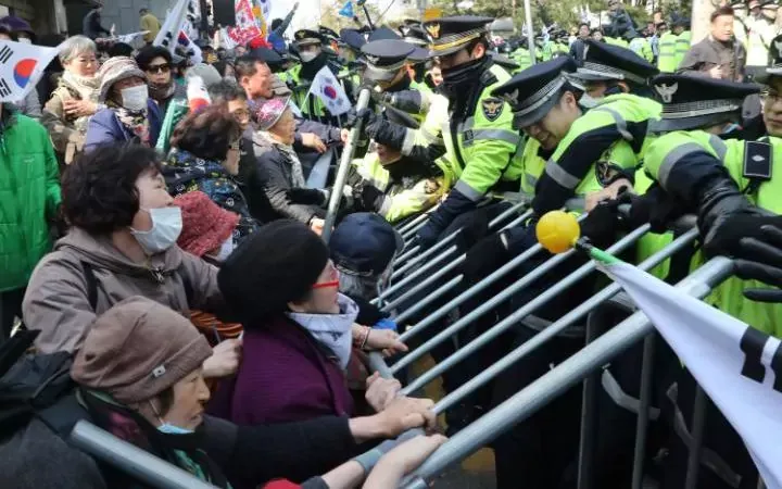 Park Geun Hye bị bắt giữ ảnh 1 Park Geun Hye bi bat giu anh 1