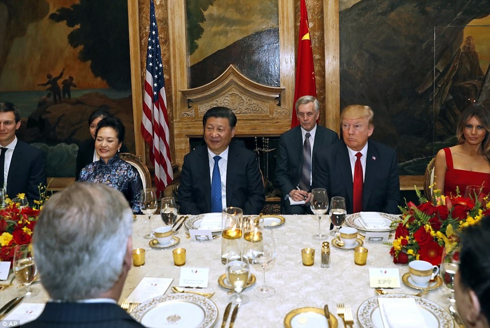 Donald Trump gặp Tập Cận Bình ảnh 2 Donald Trump gap Tap Can Binh anh 2
