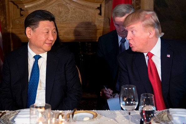 An toi cung ong Tap, ong Trump lo nghi chuyen ten lua hinh anh
