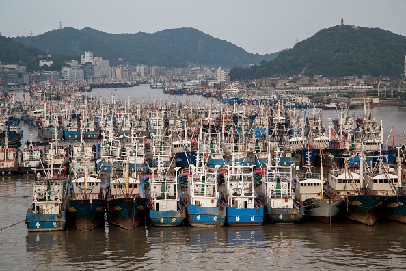 Bien Tay Phi chao dao vi doi tau ca hung hau cua Trung Quoc hinh anh