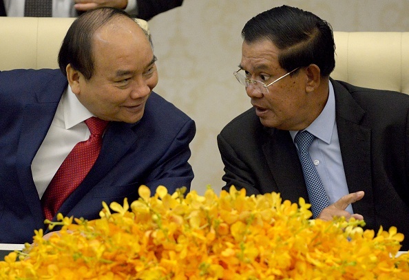 Thu tuong toi Campuchia du Dien dan Kinh te The gioi ve ASEAN hinh anh