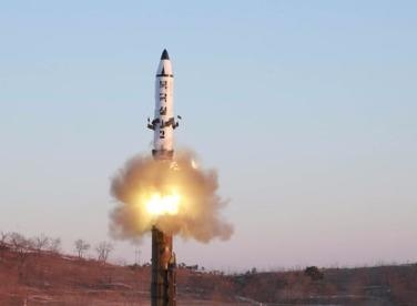 Han Quoc: Trieu Tien lai thu ten lua hinh anh