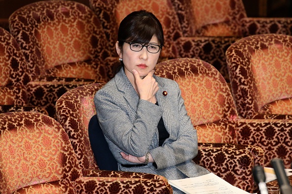 nu bo truong quoc phong anh 5