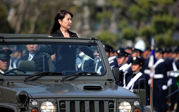 nu bo truong quoc phong anh 6