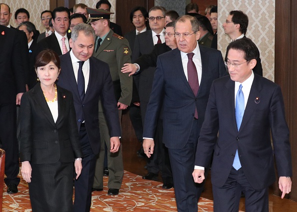 nu bo truong quoc phong anh 4