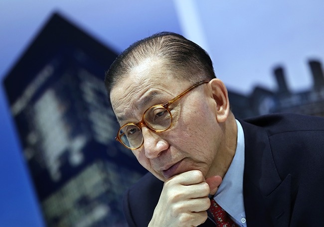 Noi chien gia toc lam lung lay gioi sieu giau o Hong Kong hinh anh