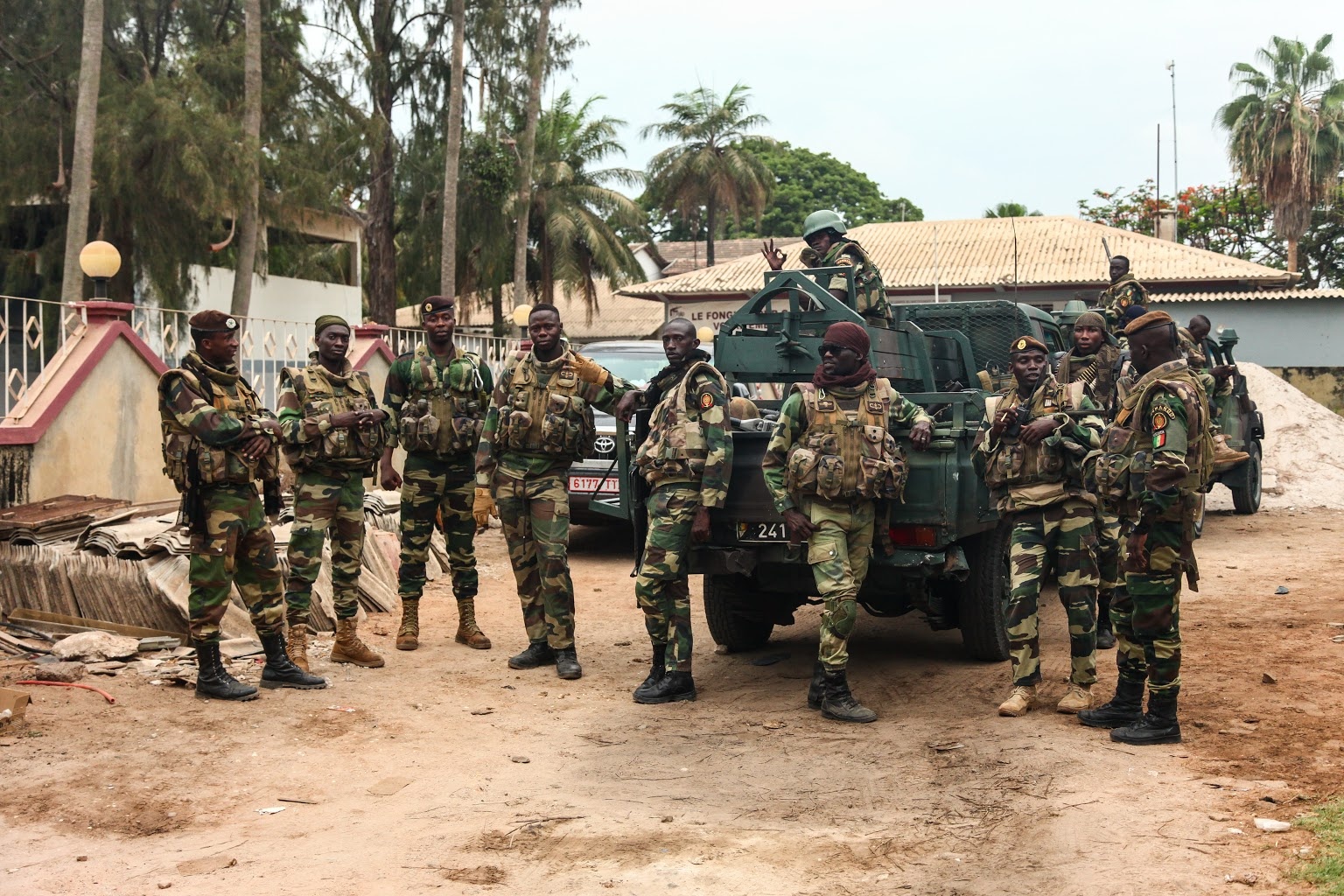 nguoi dan Tay Phi anh 7