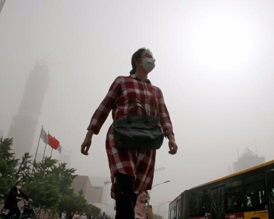 70% cong ty Trung Quoc khong dat tieu chuan khi thai hinh anh