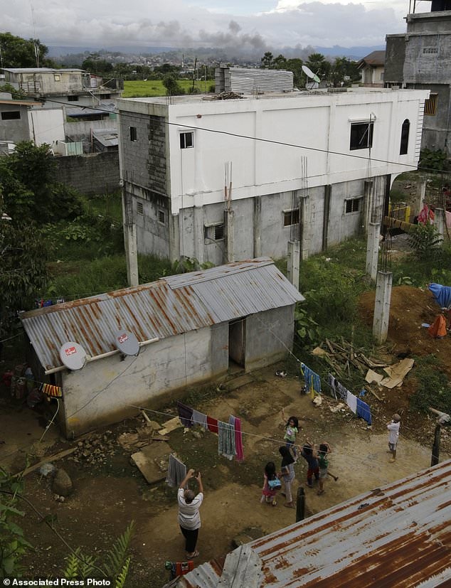 thiet quan luat o Philippines anh 3