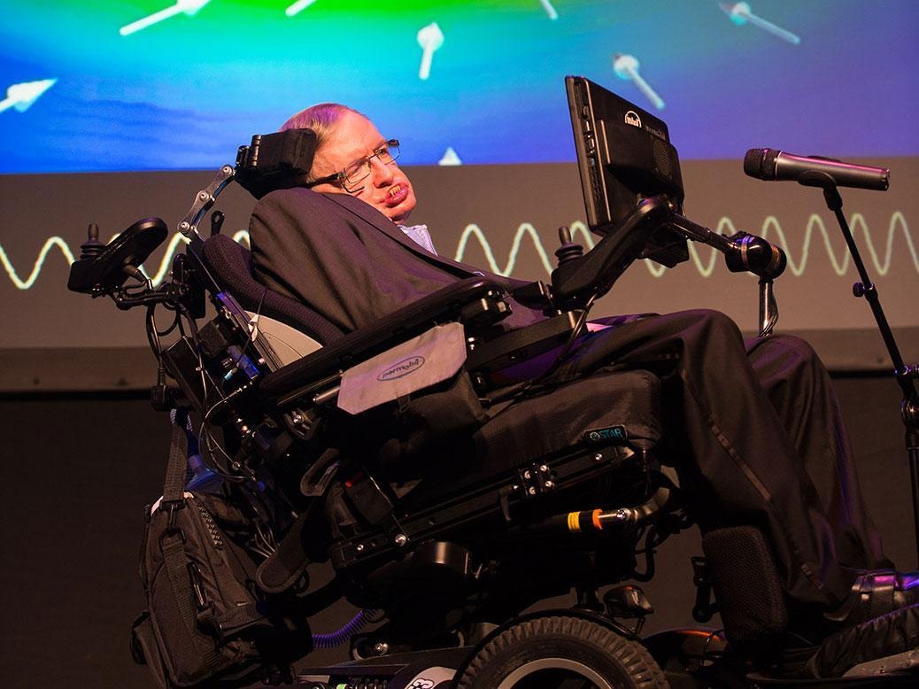 Stephen Hawking che tao phi thuyen ti hon toi ‘Trai Dat thu 2’ hinh anh