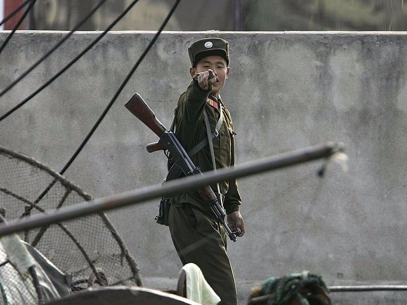 Vi sao Trung Quoc voi va cung co bien gioi voi Trieu Tien? hinh anh