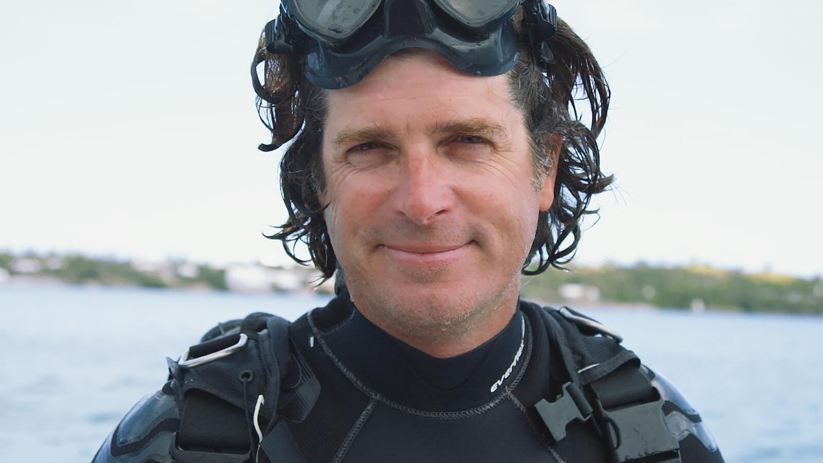 Nguoi lan tim 300 xac tau dam duoi day tam giac quy Bermuda hinh anh