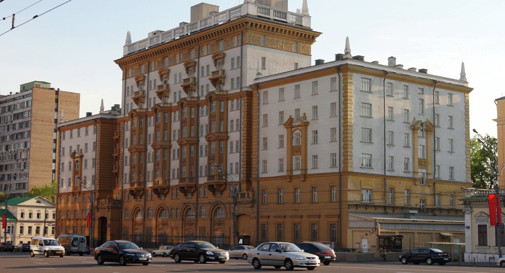 Nga cat giam nhan vien ngoai giao My anh 3