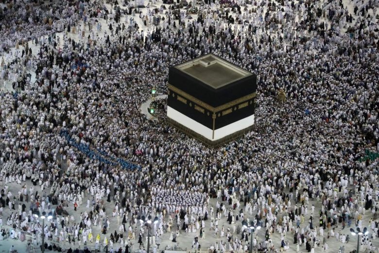 Hai trieu nguoi Hoi giao hanh huong toi thanh dia Mecca hinh anh