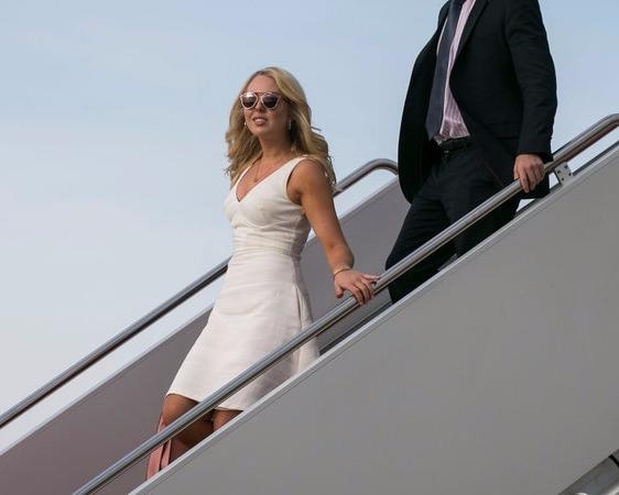 Cac con ong Trump thanh thoi tuu truong giua on ao chinh tri hinh anh