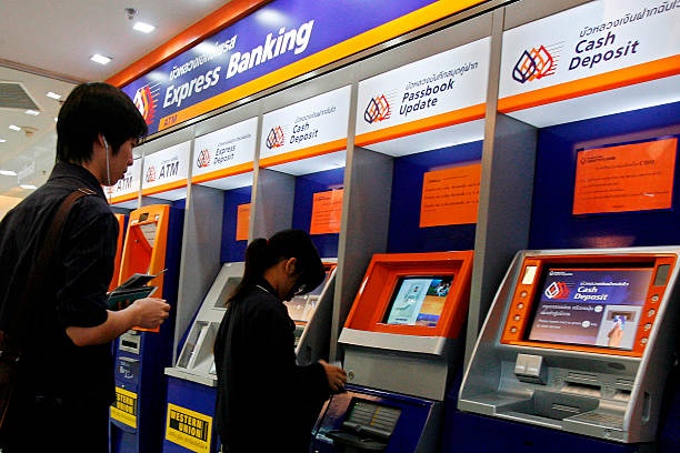 No bom cay ATM de lay cap 15.000 USD o Bangkok hinh anh