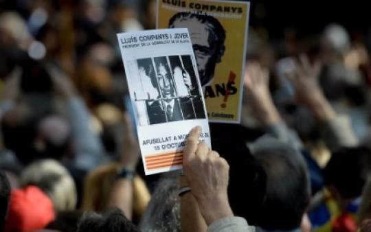 10 gio dam mau sau tuyen bo doc lap cua Catalonia nam 1934 hinh anh