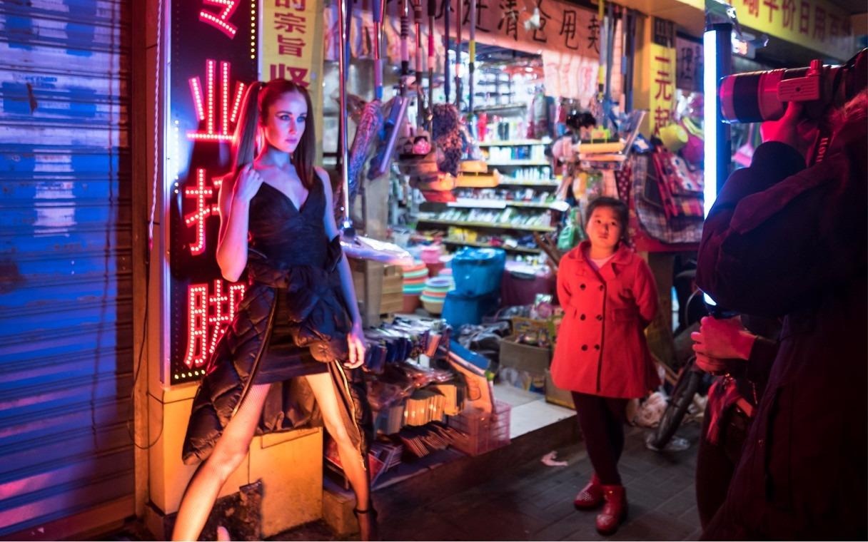 Boc lot nguoi mau nuoc ngoai: Bi kich vong xoay tan nhan o Trung Quoc hinh anh