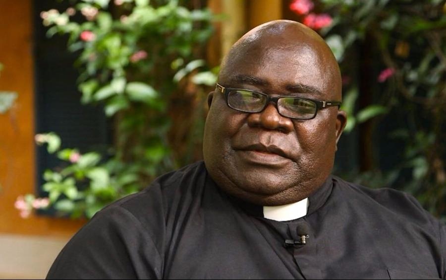 Linh muc Zimbabwe ke ve cuoc thuong thuyet de Mugabe tu chuc hinh anh