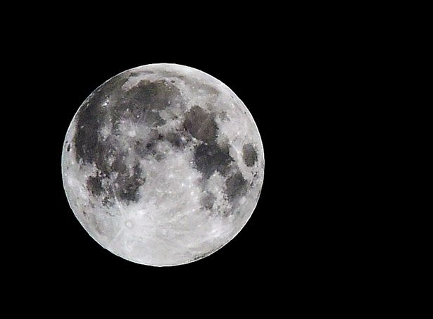 siêu trăng ảnh 1 sieu trang anh 1