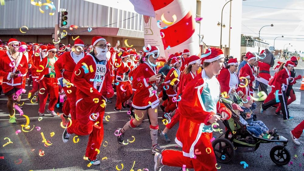 Ông già Noel chạy đua ảnh 6 Ong gia Noel chay dua anh 6